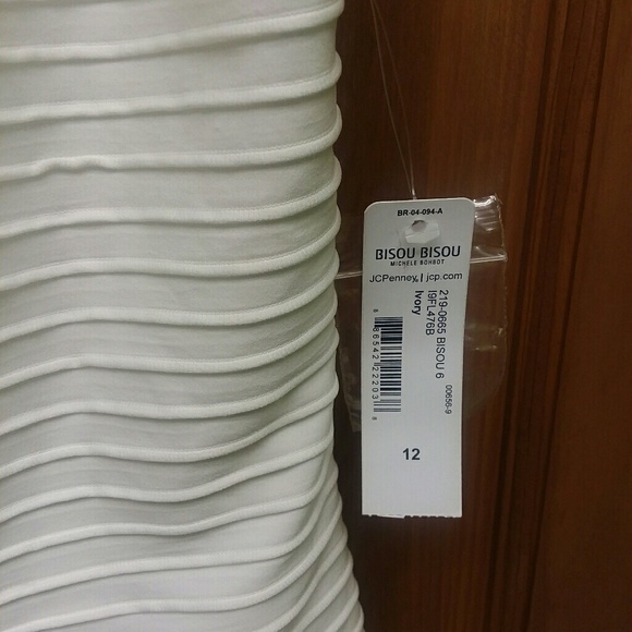 Bisou Bisou Dress - Picture 4 of 6